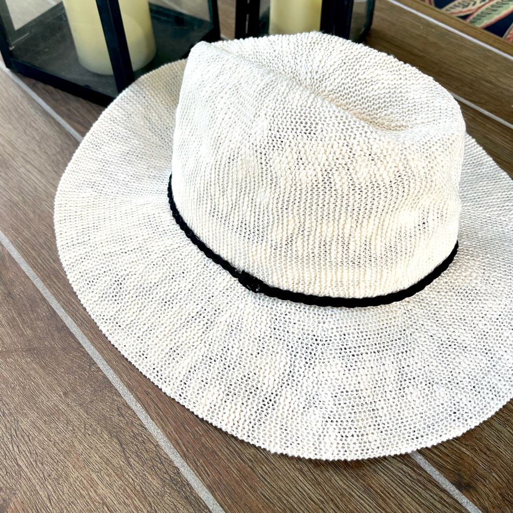 Rachel Zoe Ivory Bucket Hat - perfect for summer!